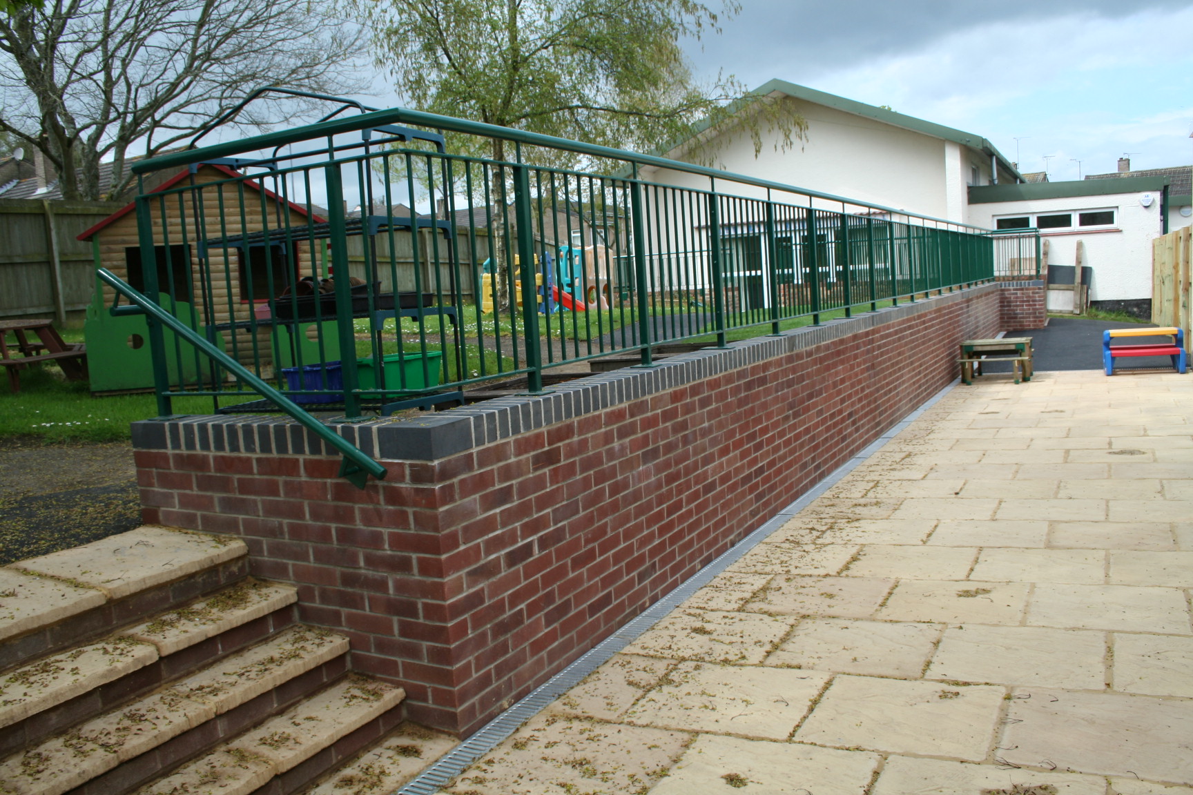 WALL MOUNTED HAND RAILINGS